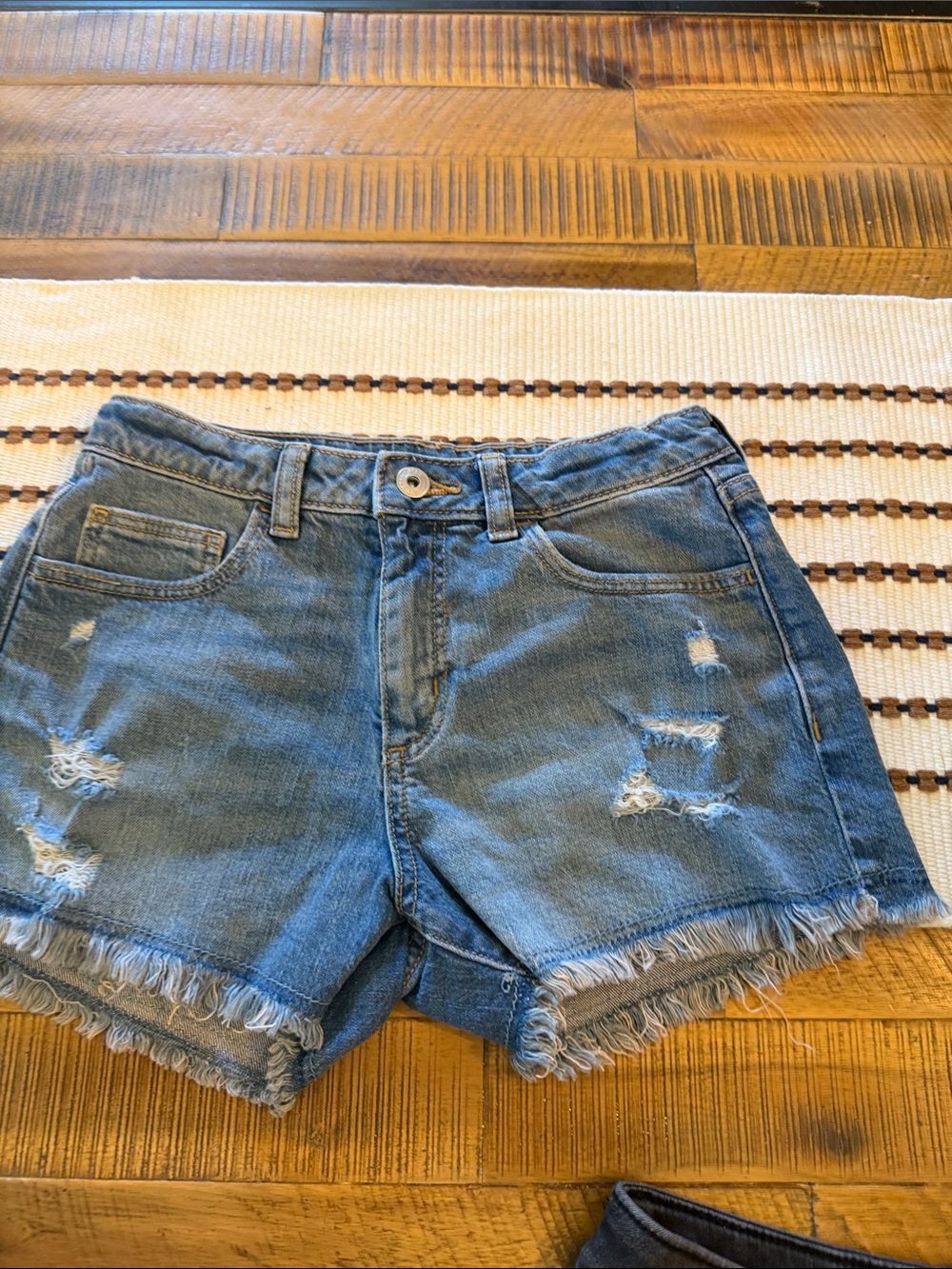 Art class size girls 10/12 shorts